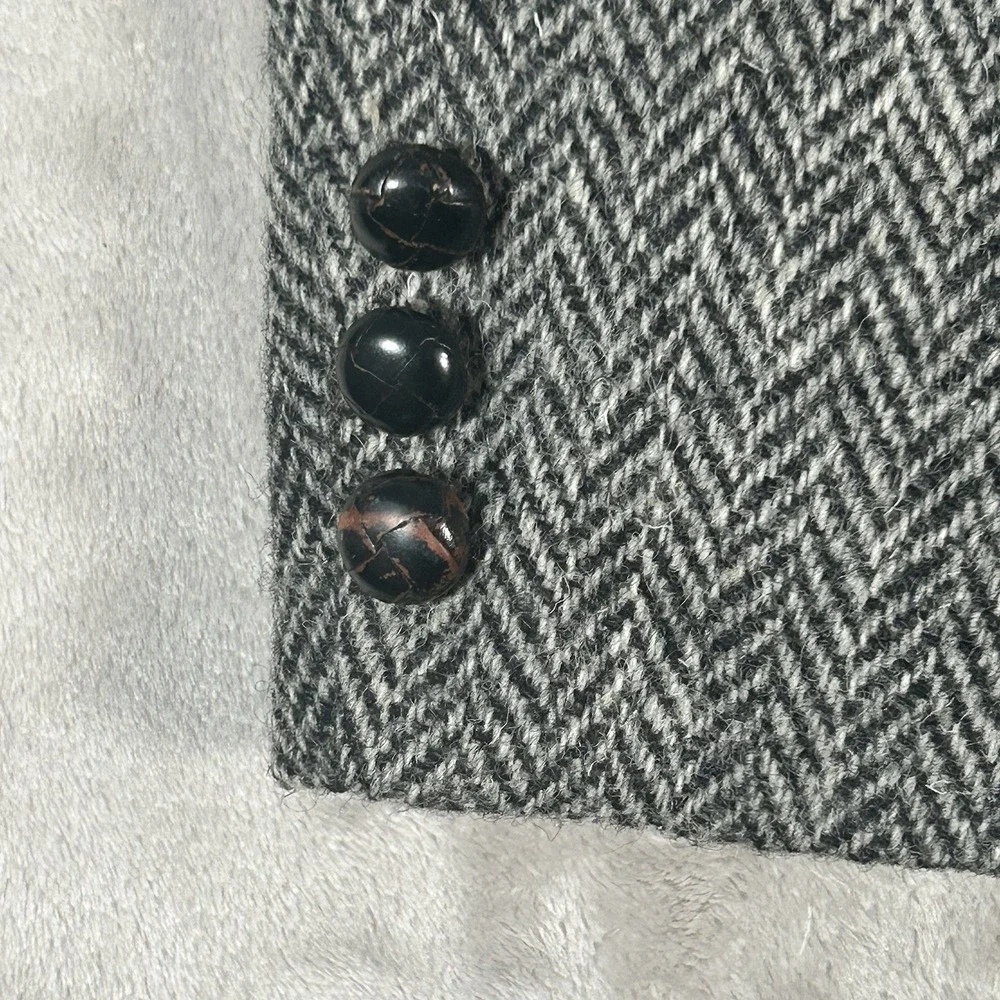VTG Harris Tweed Blazer Mens 44L Gray Herringbone Pure Scottish Wool Handwoven